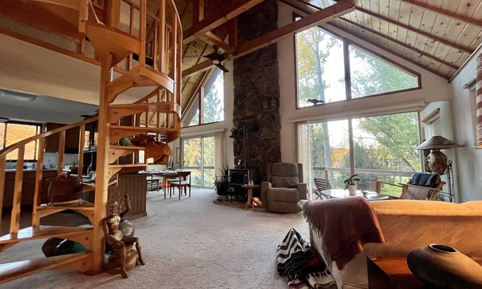 Collbran Casa | Near the Grand Mesa & Vega Reservoir, Colorado National Monument- hiking fishing