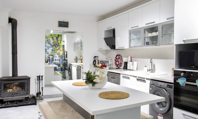 Gaziemir Apartamento | Near to Airport, for large family premium designed, calm, safe luxury house