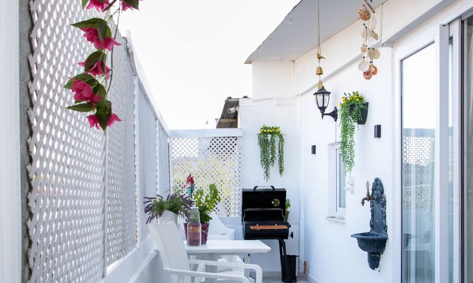 Gaziemir Casa | Near to airport premium romantic big Roof with barbecue jakuzi and sport area