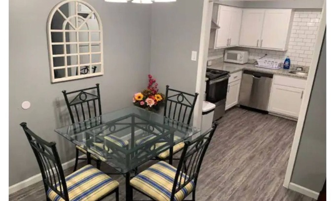 Southwood Valley Casa | Near TX A&M ,Hwy 6, NO CLEANING FEE, ENTIRE PLAcE
