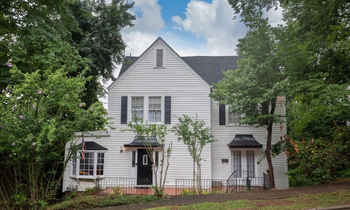 Redmont Park Casa | Near UAB Downtown Redmont Revival Unit 3