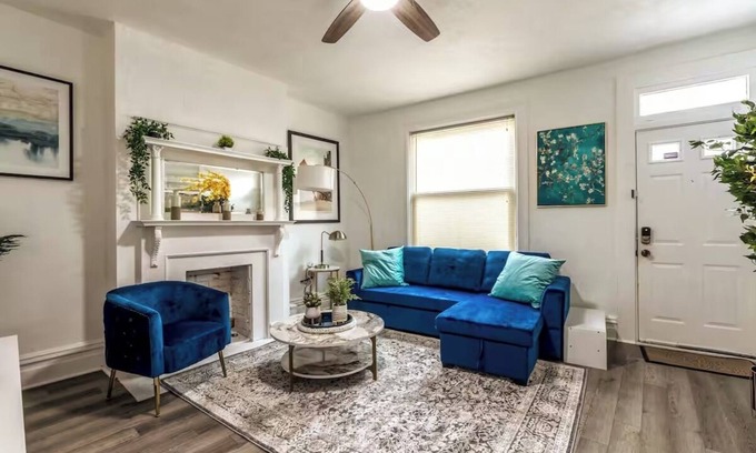 Shadyside Casa | 2BR Cozy Stay Near Walnut St, Hospitals & Campus with Private Backyard Area