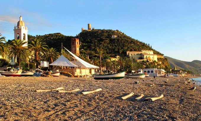 Noli Apartamento | 50 metros del mar con terraza doble ---- cerca del mar en el centro medieval de Nol