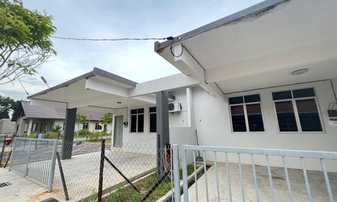 Kuala Terengganu Casa | nearby Umt unisza Airport drawbridge Enzo Homestay Gong badak Kuala Terengganu