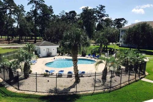 Central Myrtle Beach Casa | Neat 1st floor cozy condo at Magnolia place