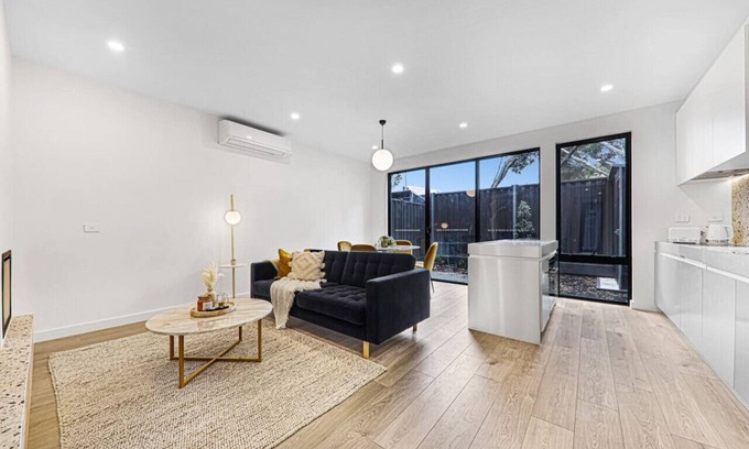 Brighton East Casa | Ned-2B2B-Effortless Bayside Living-Brighton East