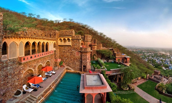 Neemrana Otro | Neemrana Fort-Palace