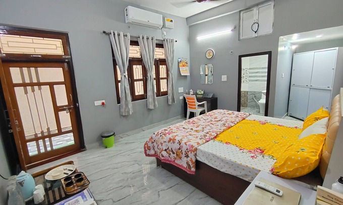 Faizabad Hotel | Neeta Homestay