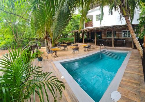 West End Casa | Negril Huts - West End Cliffside Cottages with Sea Access