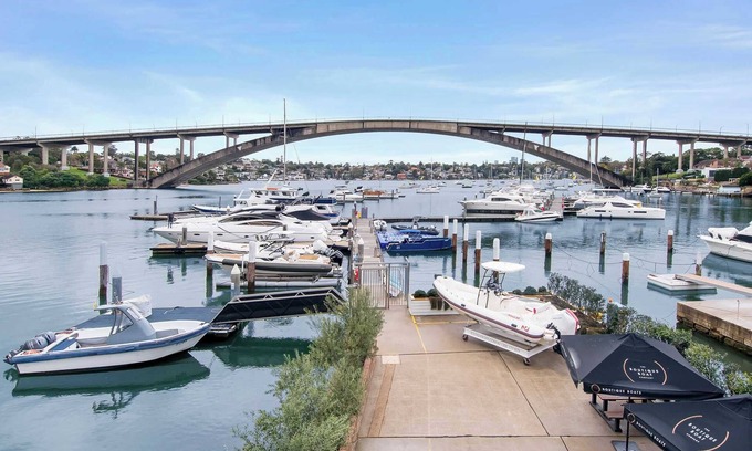Drummoyne Apartamento | Neighbouring Sydney Harbour Retreats for 12 guests