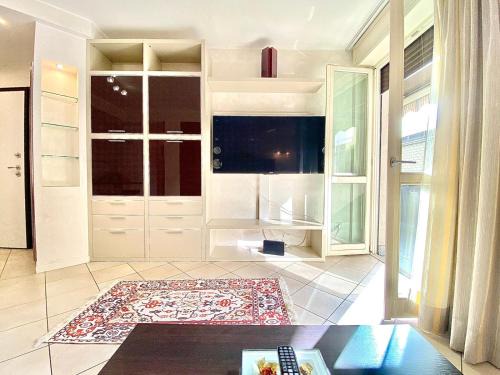 Certosa Apartamento | Nel cuore di viale Certosa, tra Centro Città e Rho Fiera Milano, con parcheggio interno privato