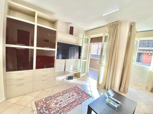 Certosa Apartamento | Nel cuore di viale Certosa, tra Centro Città e Rho Fiera Milano, con parcheggio interno privato