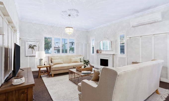 Toowoomba Casa | Nell’s Place - Stunning home, walk to CBD