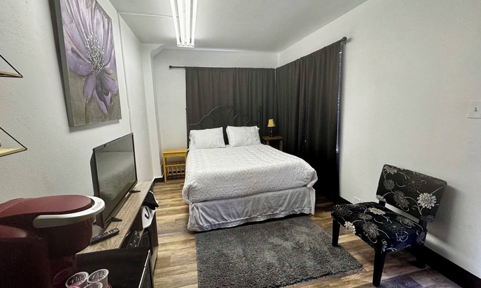 Sheridan Casa | Nelson Inn - Heritage-C
