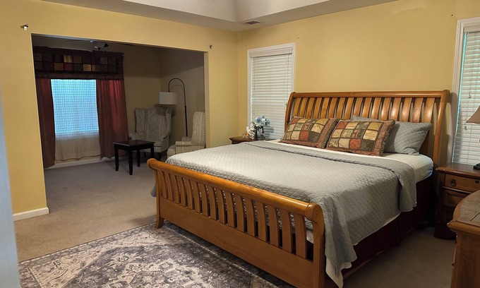 Dallas Casa | nEnjoyable 4-bedroom house with AC in Dallas. Great place for the family & frnds