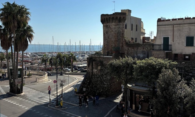 Nettuno Apartamento | Neptune Apartment