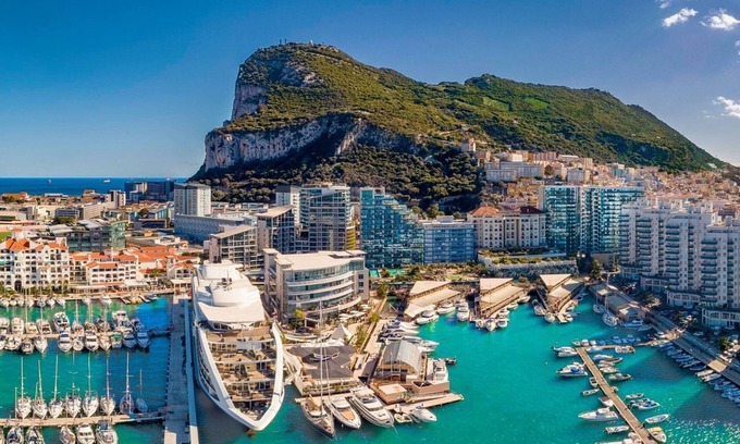 Gibraltar Apartamento | Neptune Suite-hosted by Sweetstay