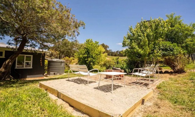 Nerrina Casa | NER001 · Green Acres Cabin: A Ballarat Farmland Retreat