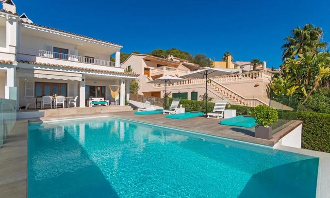 Alcanada Villa | Nereo