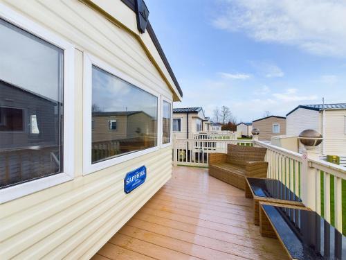 Dawlish Warren Casa | NESS RETREAT- Caravan at Dawlish Warren on a quiet park with outside space