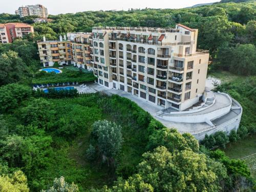 Golden Sands Apartamento | Nest Green Apartment Varna