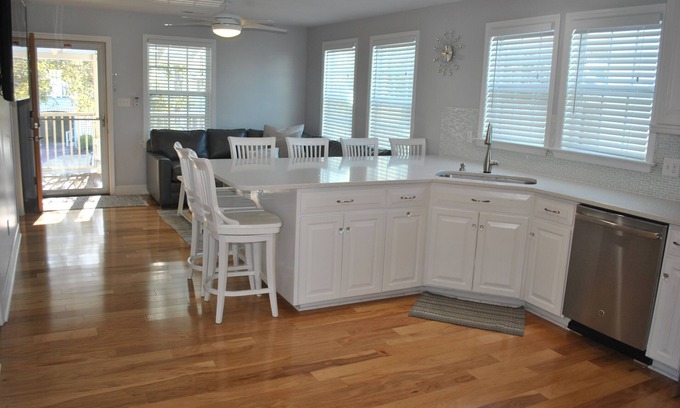 Wrightsville Beach Casa | Ubicado entre Banks Channel y la playa de la isla!
