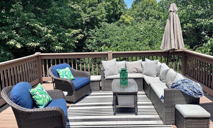 Camdenton Casa | Nestled by the 7th green, large deck areas. Movie theatre for inside or out.