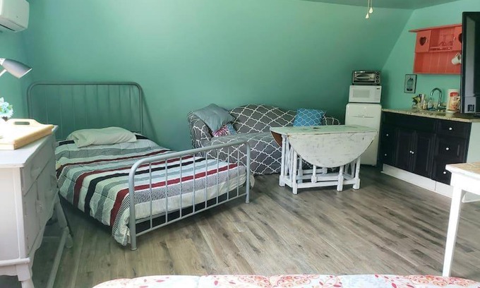 Fentress Apartamento | Nestled In The Country Apt 2