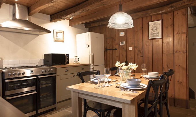 Lofthouse Cabaña | Nestled in the fantastic Nidderdale countryside The Gamekeeper at Low Hole Bottom is situated two mi