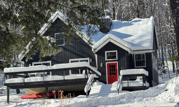 Wilmington Casa | Nestled in the Woods of Chimney Hill--Very Close to Wilmington VT/Mt Snow
