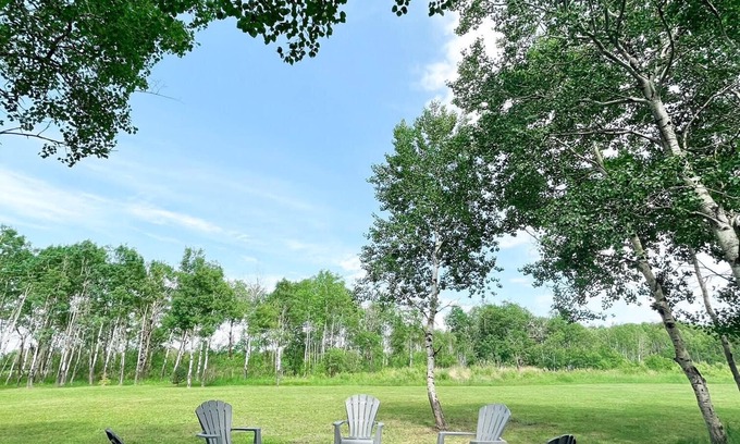 Lac du Bonnet Casa | Nestled on 80 acers of private land, only a 5 Min Drive to Water, Pet Friendly