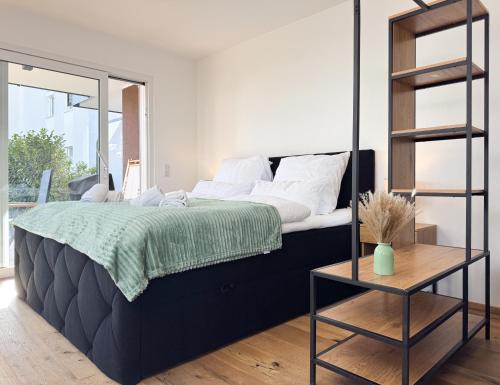 Freilassing Apartamento | NEU! BeSSa Homes Deluxe Apartment 6 Personen Klima Garten King Size Betten