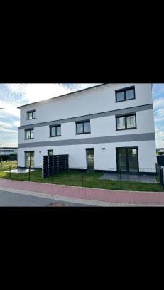 Oberasbach Casa | Neu-gebautes-komplettes-Reihenhaus