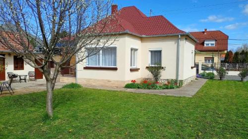 Mohacs Apartamento | Neubauer Vendégház* Mohács