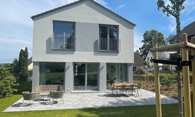 Niederzug Casa | Neues, Modernes Ferienhaus Zugzuflucht 3 Schlafzimmer mit Terrasse und Garten