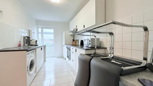 Neumuenster Apartamento | Neumünster Apartments direkt an der Stadthalle mit WLAN & Parkplatz