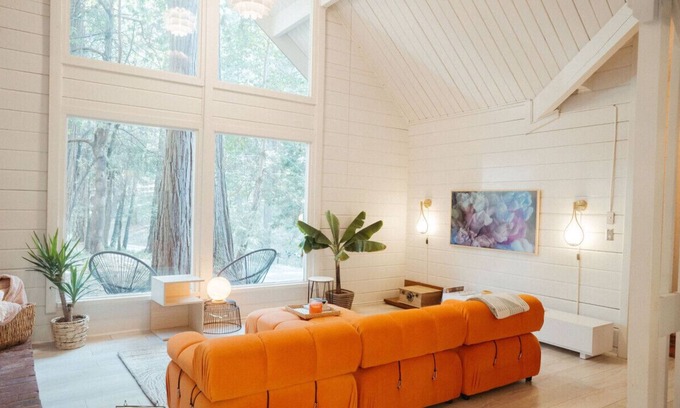 Nevada City Casa | Nevada City Cabin Pups and Long Stays Welcome