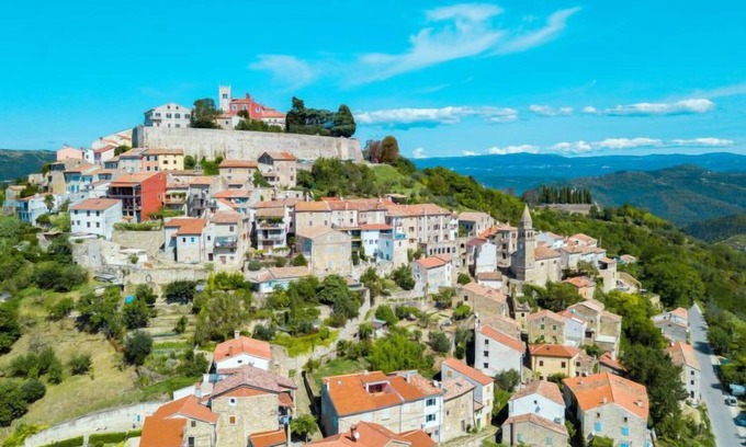 Rakotule Casa | Casa de vacaciones Nevenka (MVN201) en Motovun - 10 personas, 4 dormitorios