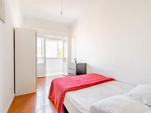 Sao Domingos de Benfica Casa | Neves Room