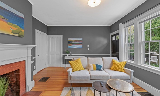 Salem Apartamento | NEW 1803 Salem 1BR l Walk 2 Haunted Happenings