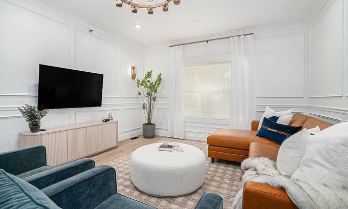Northeast South Bend Condominio | New 1st floor condo - 7 Block Walk to Notre Dame - Sleeps 8