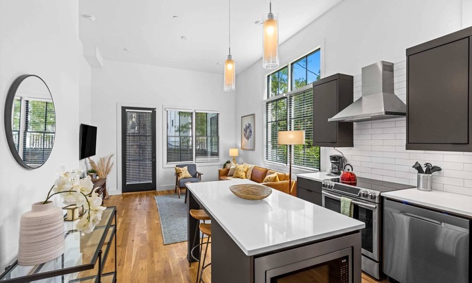 Virginia Highland Apartamento | New 1x1 Apt. in the heart of VA Highlands!
