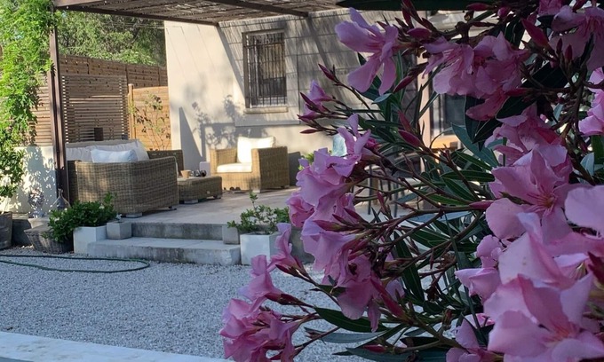 Villeneuve-les-Avignon Casa | New 2-bedroom villa of 120 m2 with swimming pool in Villeneuve-les-Avignon