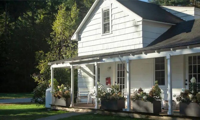 Moriah Center Casa | New 2 bed cabin at the heart of the Adirondacks