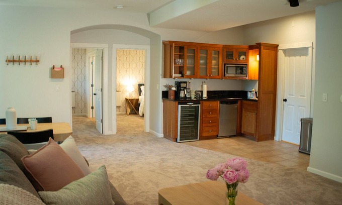 West Linn Apartamento | NEW 2 bedroom in West Linn!