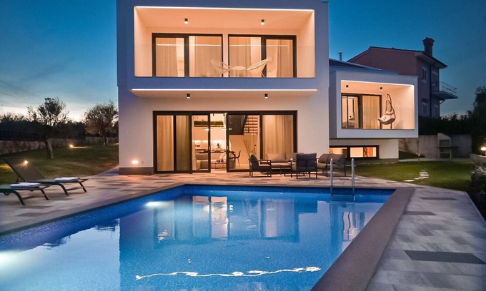 Sveti Vid Dobrinjski Villa | Modern Villa Ante with a beautiful view on olive garden