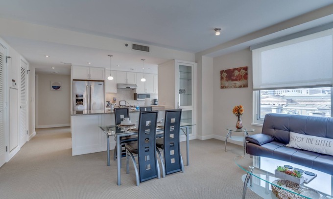 Chinatown Apartamento | NEW! 2BR Furnished Apt near National Museum