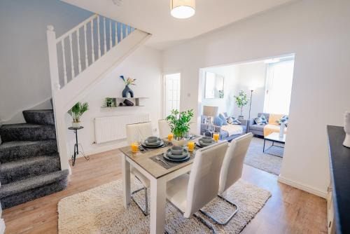 Adamsdown Casa | New 2BR Home Comfy and Spacious