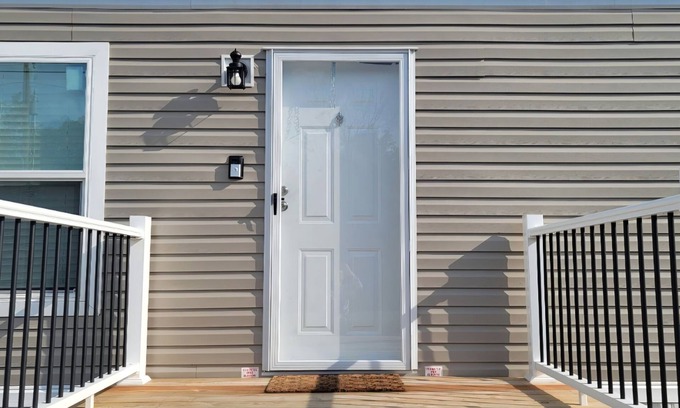 Goreville Casa | New 3 bd 2 bath Lake of Egypt. Sleeps 6. Pet friendly. Room to park boat and RV.