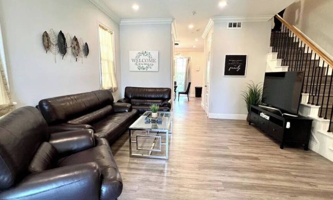 Arcadia Casa | NEW 3BR 2.5BATHS upscale, attached garage, close to DTLA and Universal Studio
